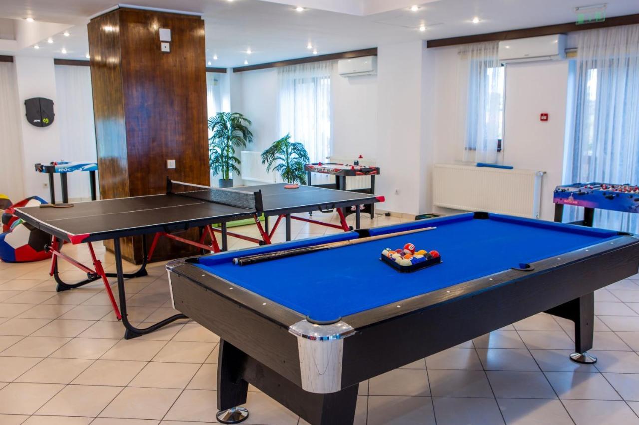 Hotel La Dolce Vita Zărneşti Exteriör bild
